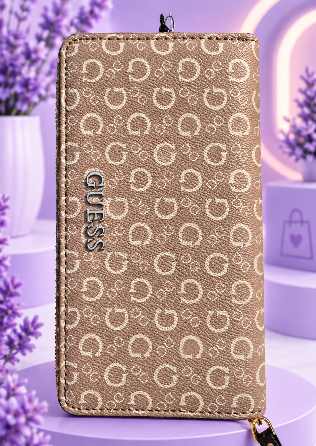 Cartera muñequera beige con logo